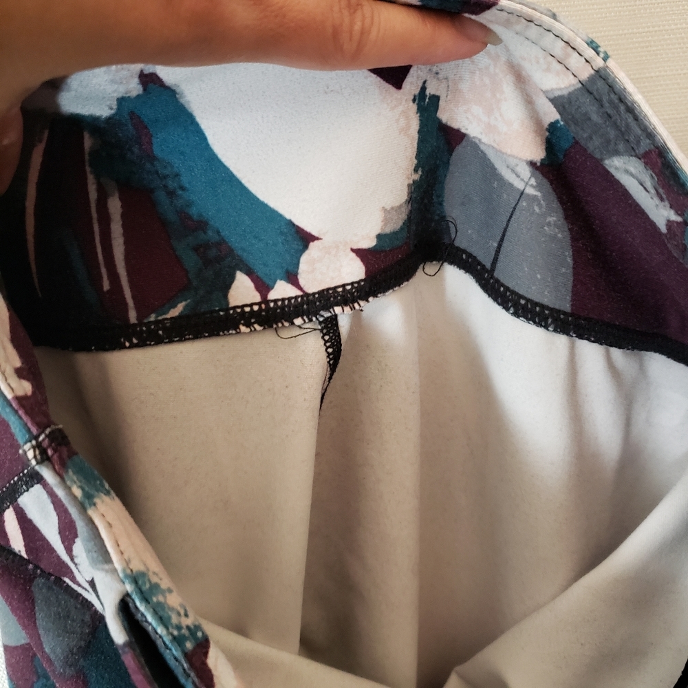 Small Fabletics Purple Teal Floral Cropped Leggings - Picture 8 of 8